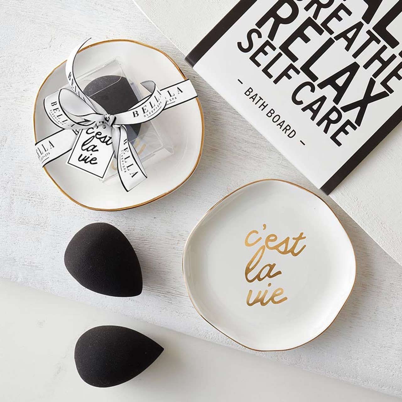 Ceramic Tray with Makeup Sponge - Ivory - Flair Flower Bar & Studio