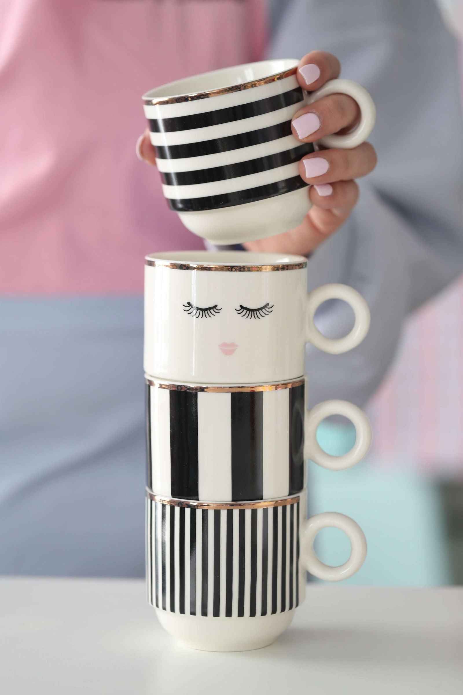 Miss Étoile - 4 Coffee Mugs Black & White Stripes with a Rack