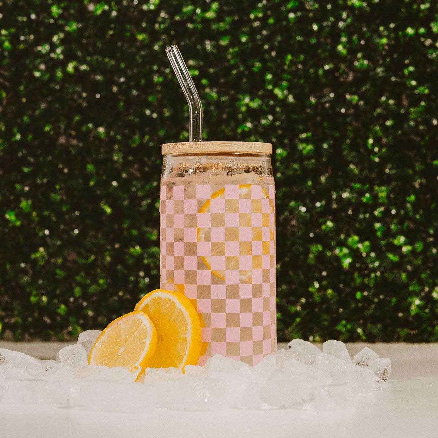 Pink Checkered 17 oz Can Glass w/ Straw and Lid - Decor - Flair Flower Bar & Studio