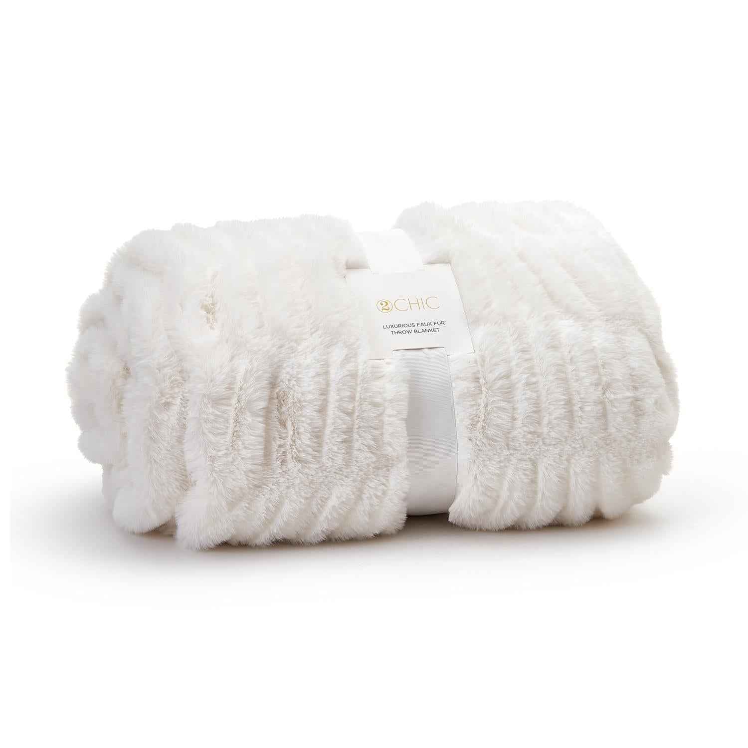 Plush Luxe Faux Fur Throw – Snow White