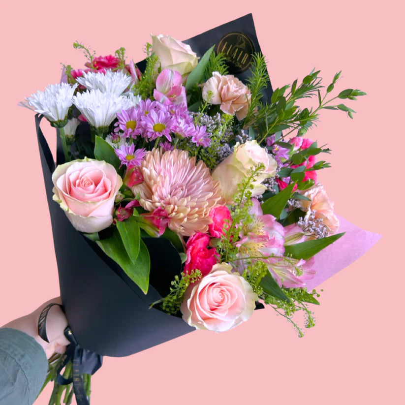 Medium Flair Flower Bar Hand tied bouquet