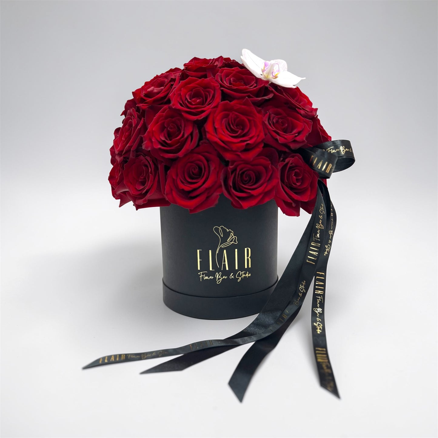 Signature Rose Box – Luxury Rose Arrangement