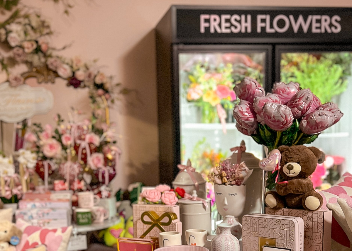 Flair Flower Bar in Florence, Kentucky Interior of Store