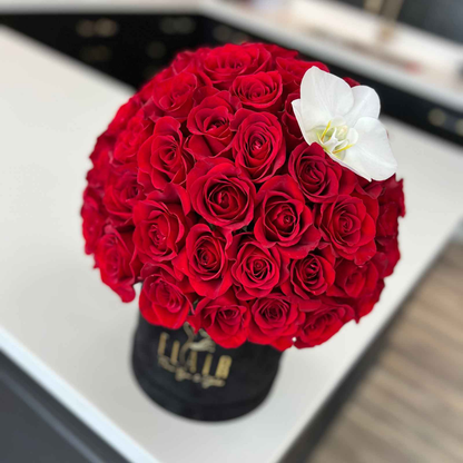 Velvet Signature Luxury Rose Box